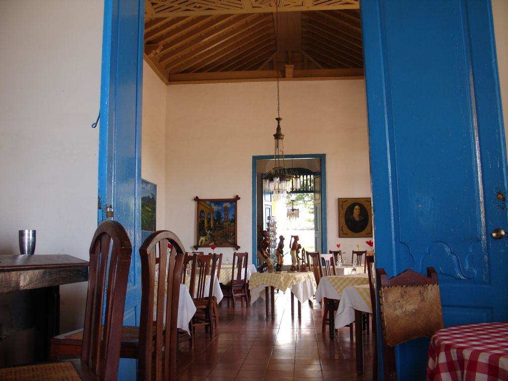 Im ehemaligen Herrenhaus der Zuckerrohrplantage Manaca Iznaga ist ein Restaurant eingerichtet.