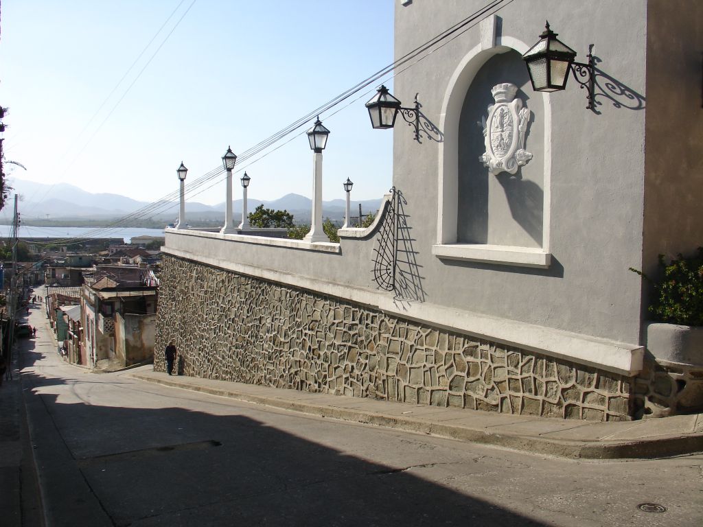 Der Balcón de Velásquez auf der rechten Seite war früher Teil der Stadtbefestigung. Heute ist es ein Aussichtspunkt.