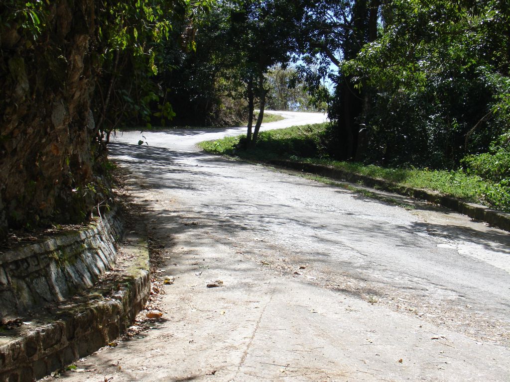 Diese Straße führt zum 'Gran Piedra', dem 'großen Stein', auf 1234 Metern Höhe.