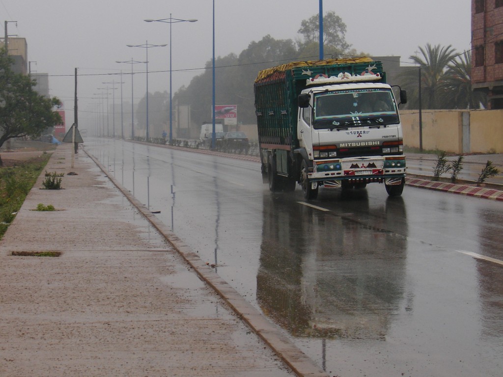 Die Straßen standen zum Teil unter Wasser.