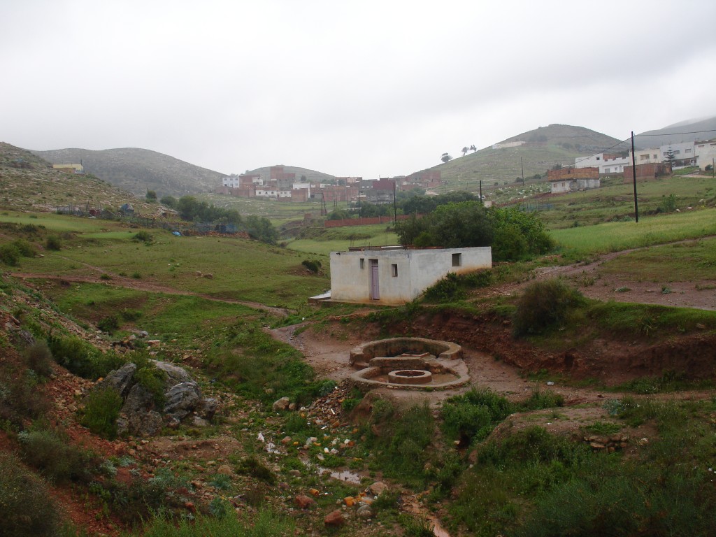 Die Landschaft wurde hügeliger.<br />Kurz nachdem ich Al Hoceima verlassen hatte, wurde ich von der Polizei kontrolliert.