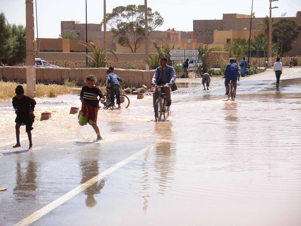 Für die Kinder war das Hochwasser natürlich toll.