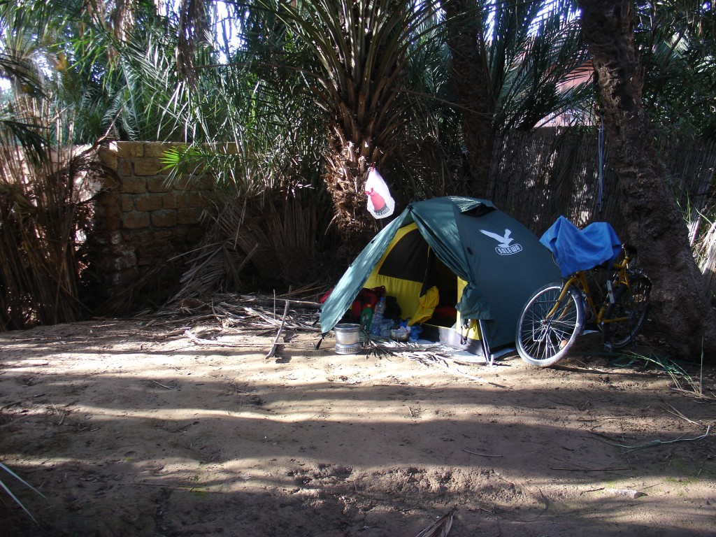 Ich habe an einem campingplatz im Todratal übernachtet