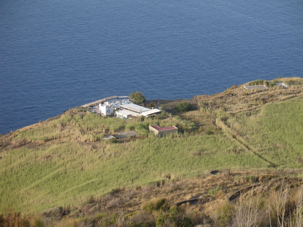 Am Ende des Wanderwegs findet man das ehemalige Vulkan-Observatorium, das heute ein Restaurant ist.