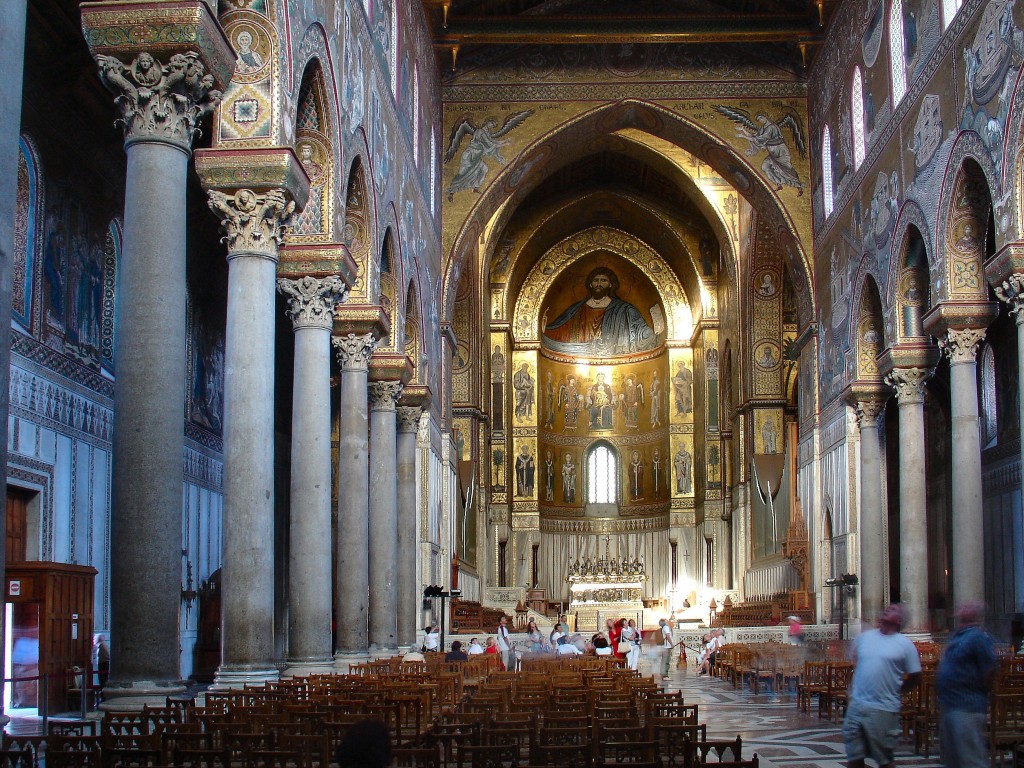 Der Dom von Monreale ist voller Mosaiken.