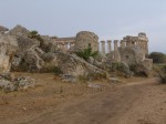 Selinunt - verfallener und wiederaufgebauter Tempel