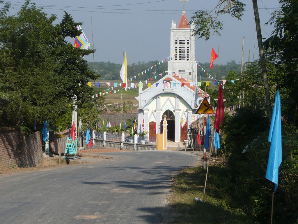 Ab und zu findet man in Vietnam auch christliche Kirchen.